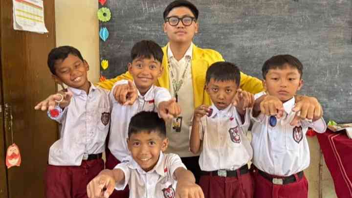Eco-Craft Destana Mahasiswa KKN GIAT 16 UNNES Ajak Siswa SD Negeri Jimbaran
